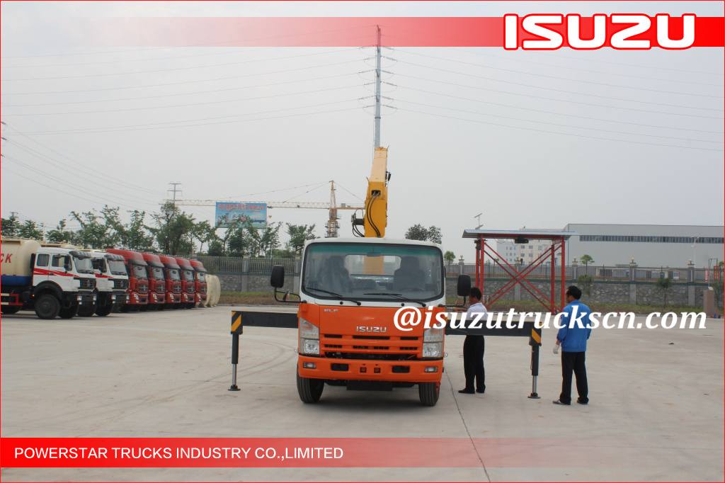5Ton Isuzu Cargo body with Crane for ROKO Rwanda