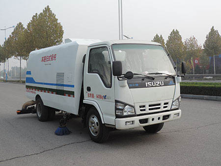China Manufacture 4*2 isuzu Road Cleaning Sweeper Truck for sale