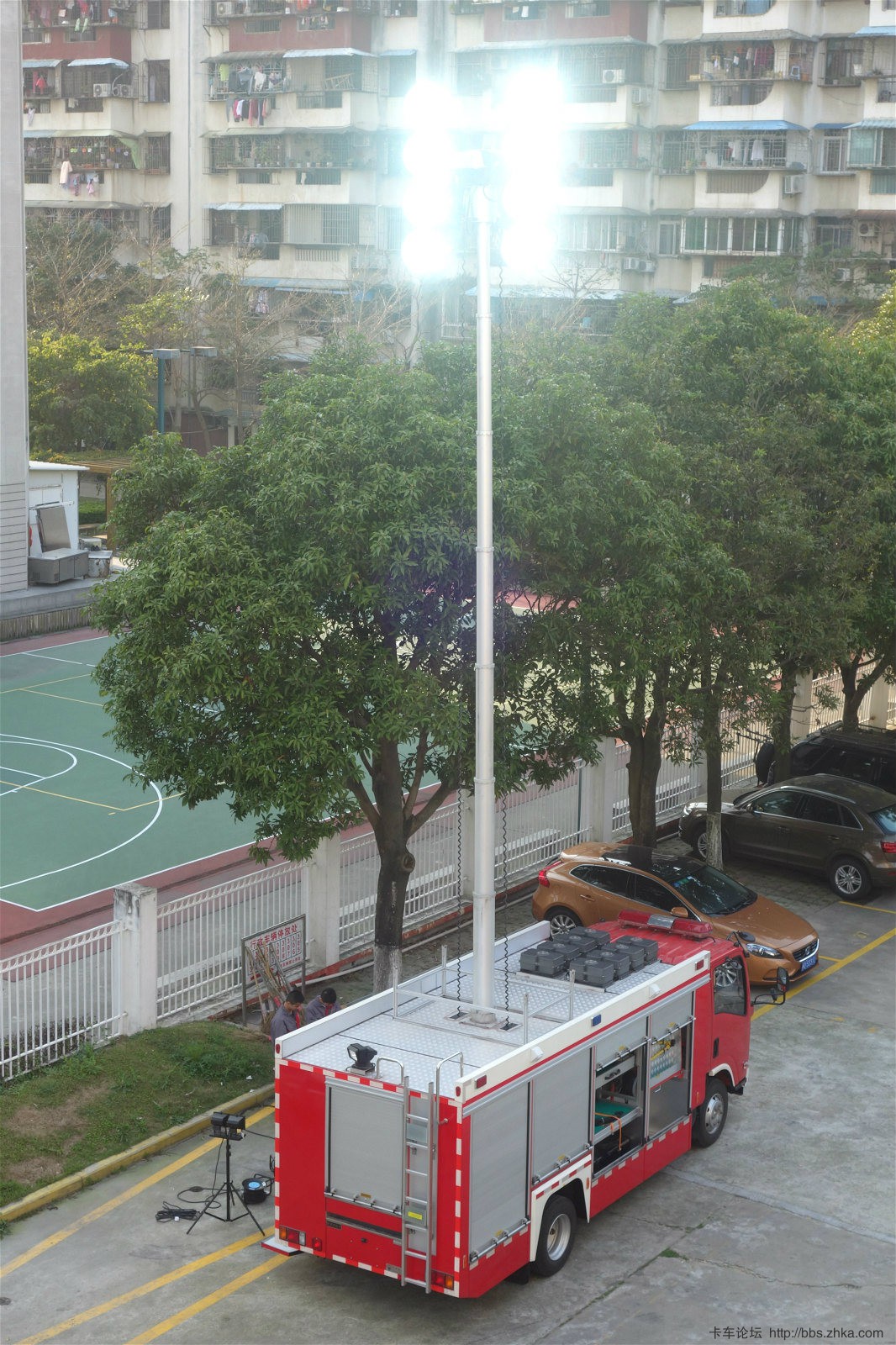 Прожектор ISUZU, осветительная башня, пожарная машина, пожарная машина для продажи
