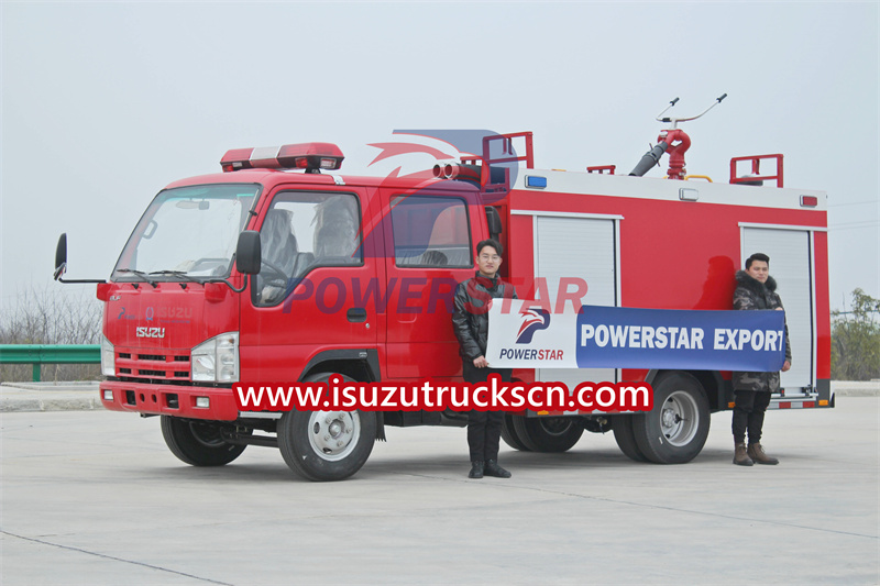 Пожарный автомобиль Isuzu 2000 литров.