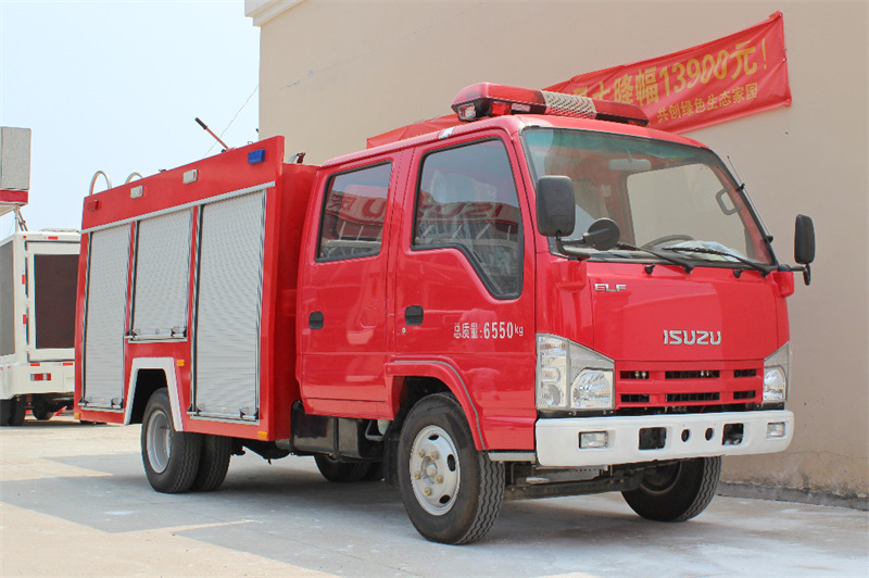Пожарная машина-цистерна Isuzu