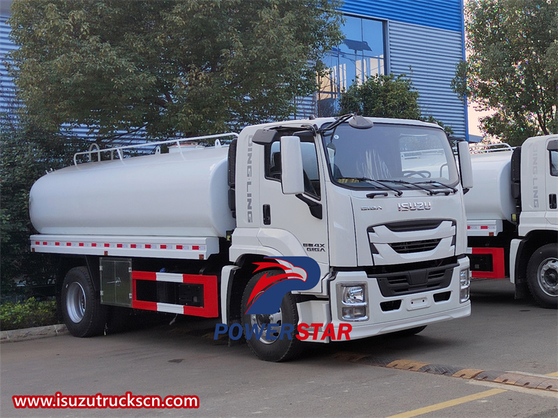 Isuzu FTR GIGA 4x2 120000л грузовик с питьевой водой