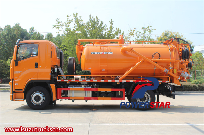 Isuzu FVR GIGA combination jetter truck