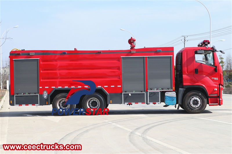 Isuzu GIGA airport fire truck