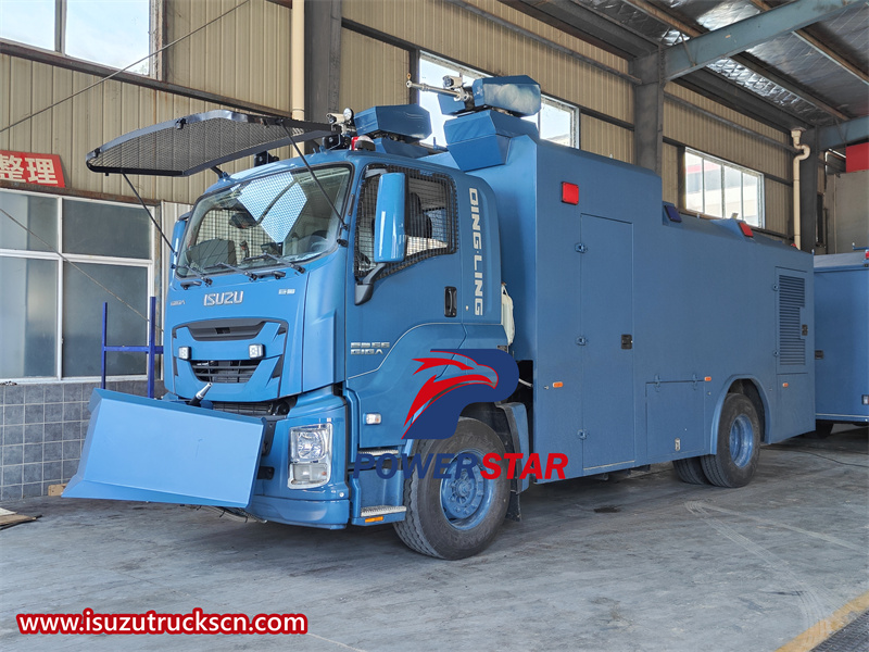 Isuzu GIGA Anti-riot water cannon vehicle