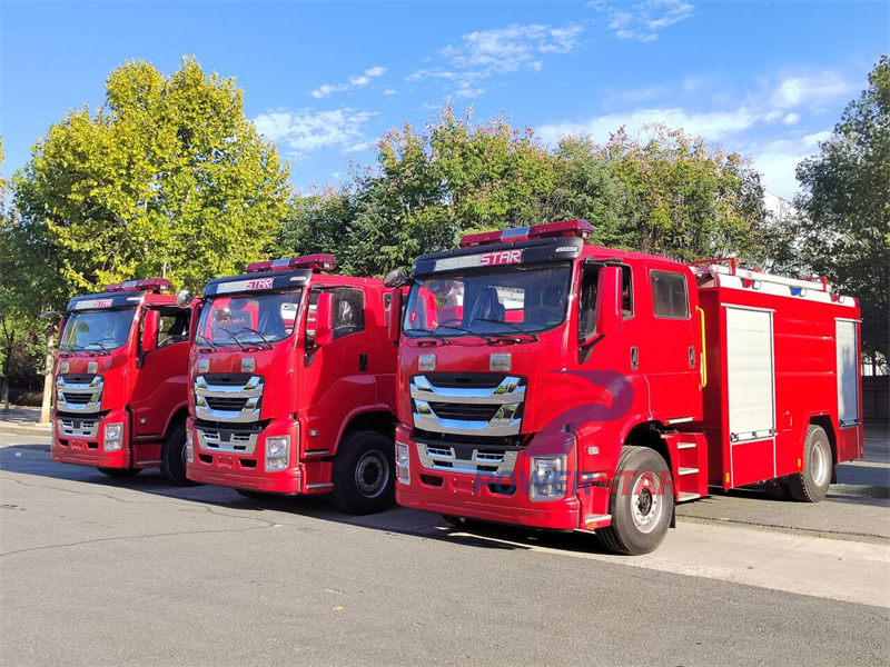 isuzu fire truck