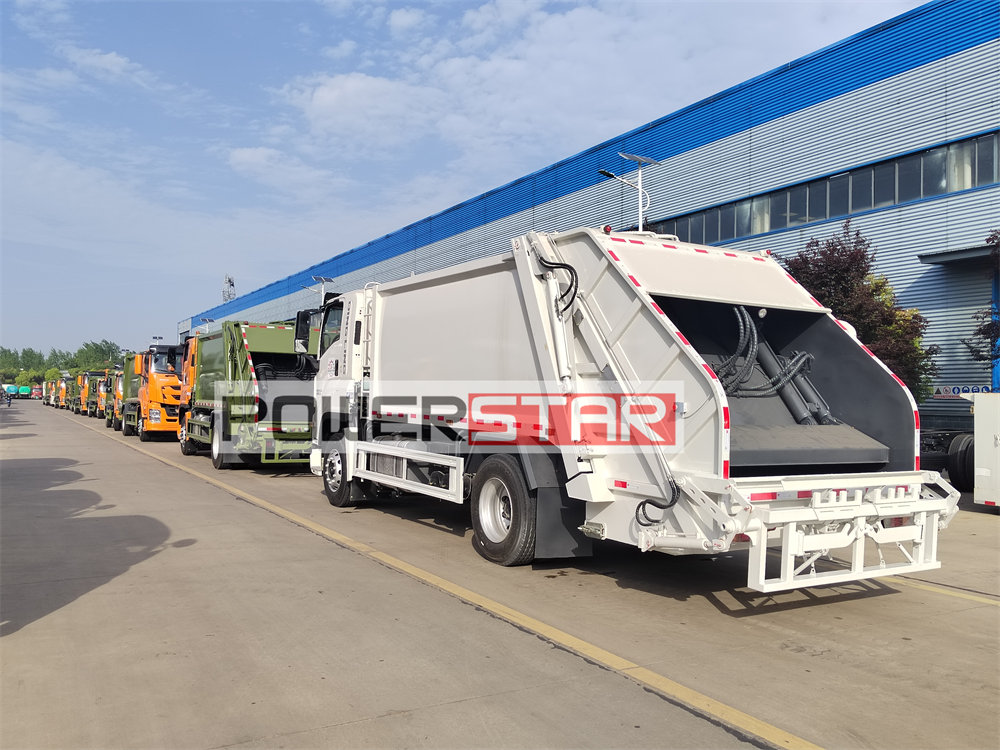 Myanmar Isuzu rear compactor truck