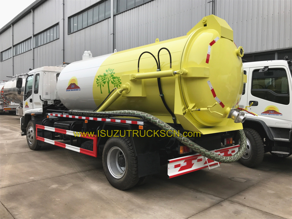 Япония Isuzu водопровод всасывания грузовик (вакуумный грузовик) 